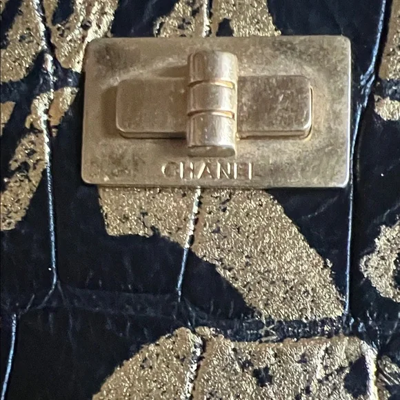 CHANEL EGYPTIAN Graphic Clutch - Picture 2 of 9
